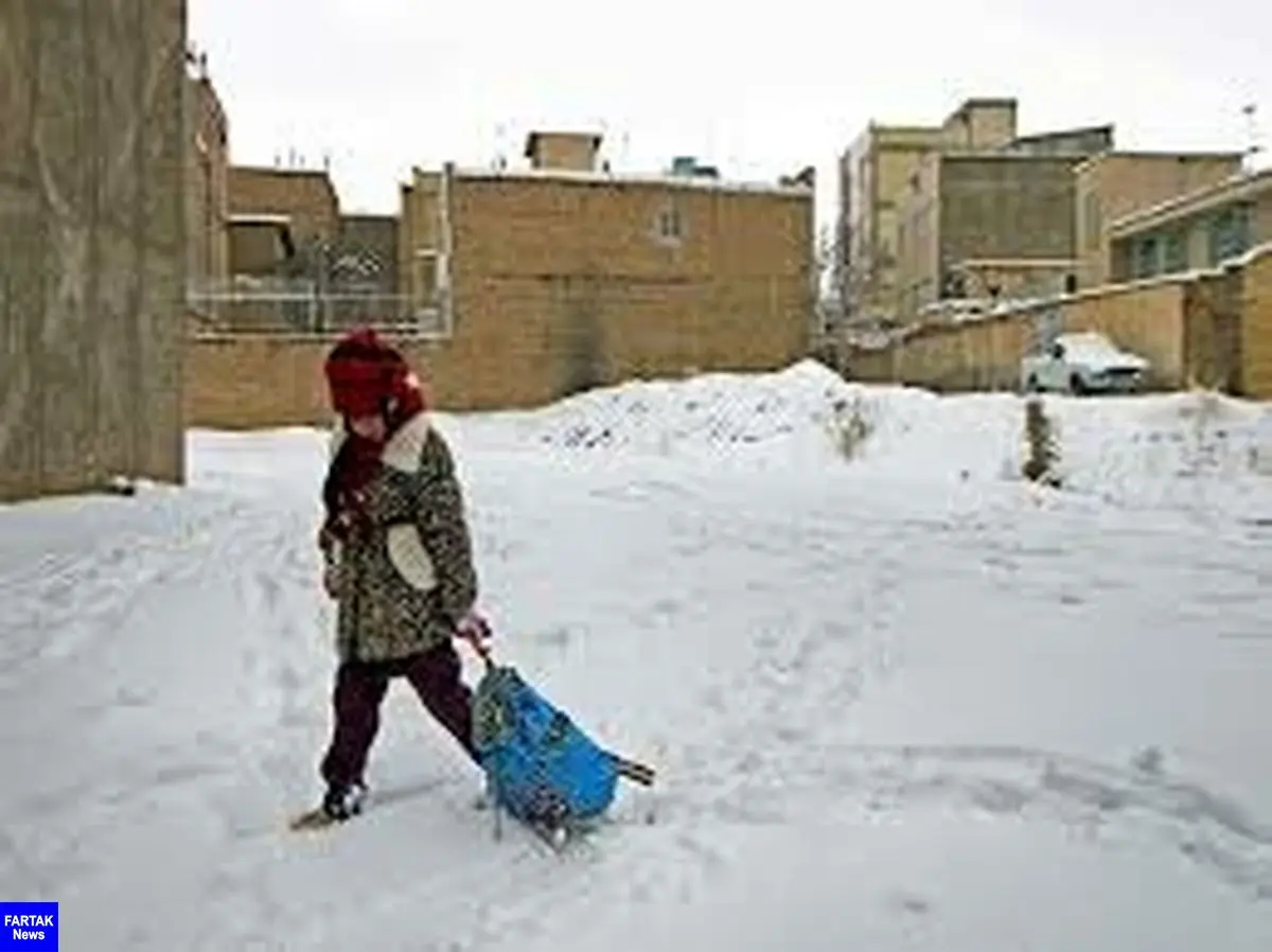 برخی مدارس استان فردا با تاخیر آغاز می‌شوند