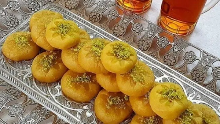 طرز تهیه شیرینی زعفرانی با فر و بدون فر