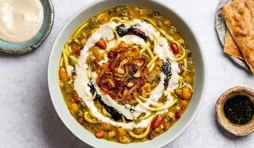 طرز تهیه آش رشته نذری | فوت‌وفن جاافتادن و طعم بی‌نظیر خانگی