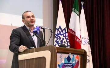 هنر باید درگاهی باشد که دردمندی و دغدغه مردم را به مدیران یادآوری نماید
