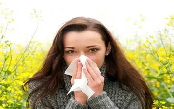 چند روش برای بند آوردن آبریزش بینی