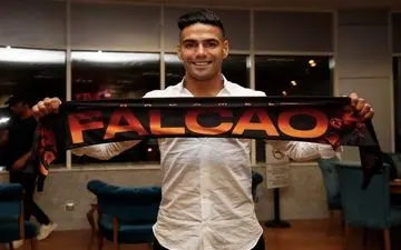  فالکائو به گالاتاسرای پیوست