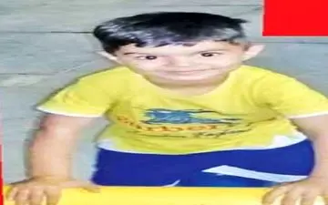 مرگ تلخ پسر ۴ ساله مقابل چشمان پدر/ برق گرفتگی در کوچه + عکس