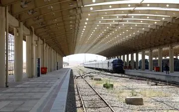 وزیر راه: تکمیل راه آهن کرمانشاه - خسروی زمینه‌ساز توسعه پایدار و رونق اقتصادی خواهد شد