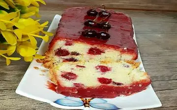 کیه که عاشق کیک آلبالو  نباشه؟| پس بیا بهترین دستورشو بهت یاد بدم!