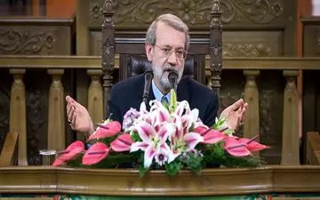 لاریجانی در هفتمین نشست سراسری مدیران رسانه ملی:
فربه‌شدن دولت 85 تا 90 درصد بودجه کشور را به خود اختصاص می‌‌دهد