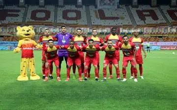 فولاد به مرحله نیمه نهایی صعود کرد