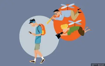 از مراقبت تا کنترلگری؛ چگونه والدین هلیکوپتری، آینده فرزندان خود را نابود می‌کنند؟