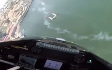 مانور هوایی هیجان انگیز از نگاه خلبان! + فیلم
