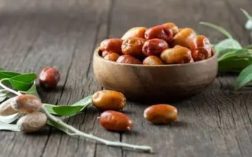 این میوه، منبع خوب ویتامین ث است