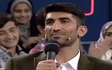 خوانندگی به زبان لری علیرضا بیرانوند در خندوانه + فیلم 