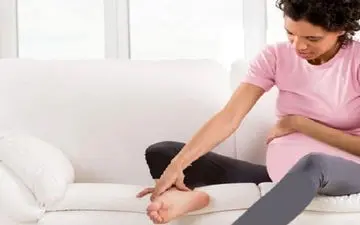  علت خواب رفتن دست و پا در بارداری چیست؟ 