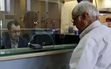 شوک به بازنشستگان / یک میلیون و ۷۰۰ هزار تومان از حقوق بازنشستگان کسر شد