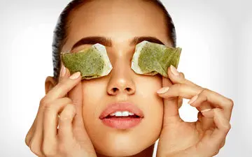 نحوه شستشوی چشم با چای