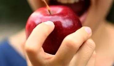خوردن سیب قبل از خواب و فواید بی نظیر آن