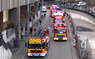 تظاهرات به سبک هزار آتش‌نشان فرانسوی