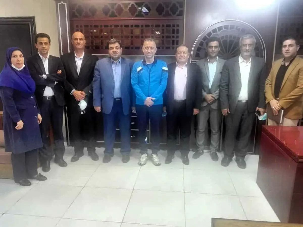 هیات مدیر باشگاه شاهین شهرداری بوشهر با استعفای کمالوند مخالفت کرد