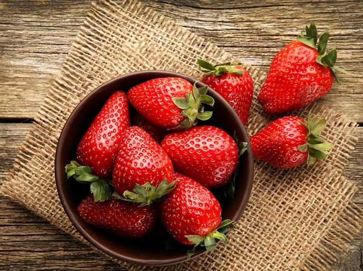 با خوردن توت فرنگی از آلزایمر پیشگیری کنید