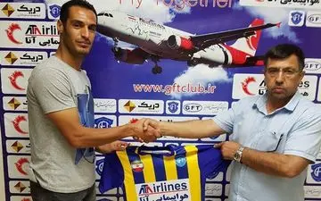  انتقال مدافع قرمزپوشان به جمع آبی پوشان +عکس 