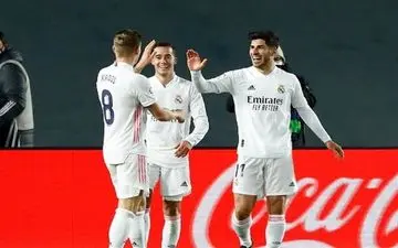 پیروزی خانگی کهکشانی‌ها در سال جدید میلادی 