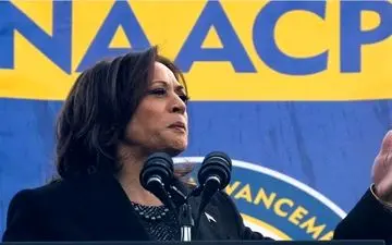 هریس: ترامپ تهدیدی برای دموکراسی آمریکاست