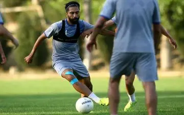 سرمربی استقلال فرشید را کنار گذاشت