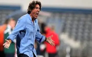 خشم ساپینتو آزادی را به آتش کشید/ با فریادهای سرمربی استقلال خسرو حیدری جریمه شد