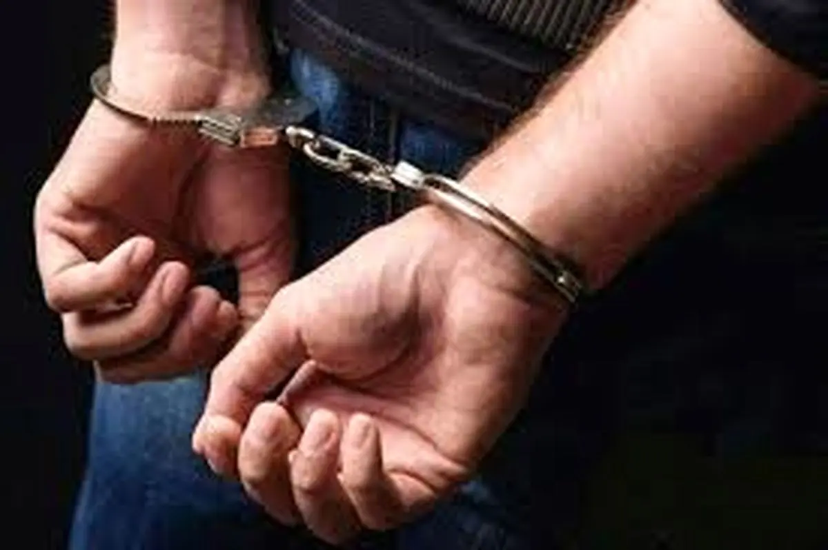 

دستگیری۶ نفر از کارکنان شرکت نفت قصرشیرین به اتهام تخلف مالی



