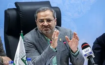 برخورد تنبیهی با دانش‌آموزان ممنوع/ قیچی کردن موی سر دانش‌آموزان حرکتی ضد تربیتی است