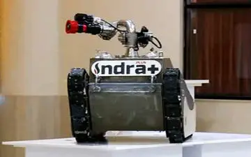 ربات هوشمندی که یک آتش نشان قدرتمند است ! +فیلم