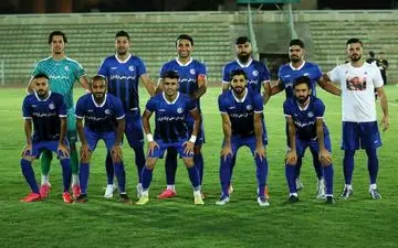 فرصت سوزی آبی پوشان برای نزدیک شدن به صدر