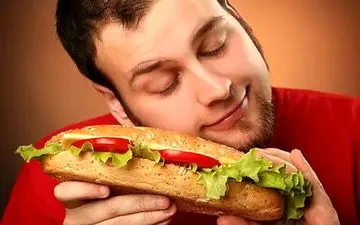 چرا به خوردن برخی مواد غذایی معتاد می‌شویم؟

