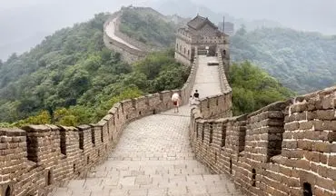 اقدام عجیب این دو نفر برای سوراخ کردن دیوار چین