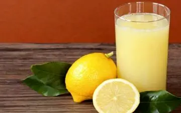 چروک های دور دهان را با آبلیمو درمان کنید

