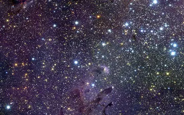 چرا به نظر می‎رسد ستاره‎ ها رنگ‎های مختلفی دارند؟
