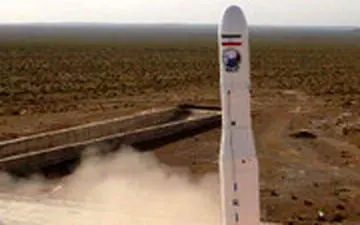 نخستین تصاویر از شلیک موفق اولین ماهواره نظامی ایران به فضا