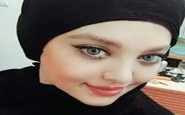 سلفی گلنار بایبوردی به همراه آناهیتا همتی و فقیهه سلطانی در جزیره کیش 