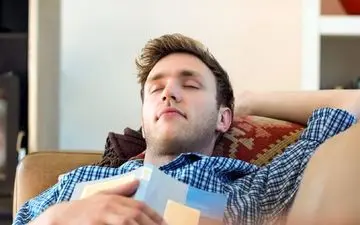 خواب نیمروز مفید است یا مضر؟ حتما بخوانید!