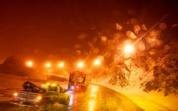 جاده های آذربایجان‌شرقی لغزنده است/ تردد از گردنه ها بدون زنجیر چرخ ممنوع