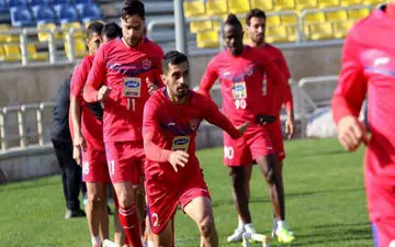 اخراج جاسوسِ سرمربی استقلالی در تمرینات پرسپولیس