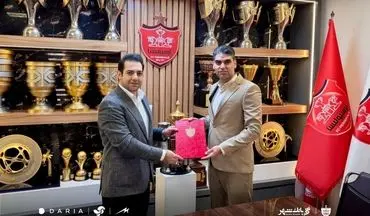 مجری صداوسیما پرسپولیسی شد