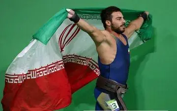 واکنش کیانوش رستمی به خبر پناهندگی‌اش به آمریکا