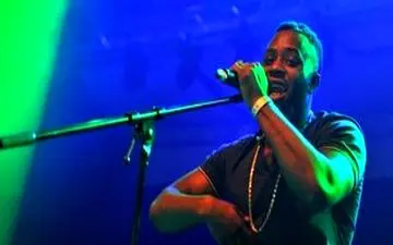  کشته شدن آقای خواننده در تصادف رانندگی!