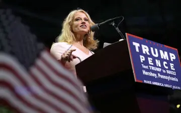 
مشاور کاخ سفید:ترامپ بیانیه مهمی درباره طرح الحاق کرانه باختری صادر می‌کند
