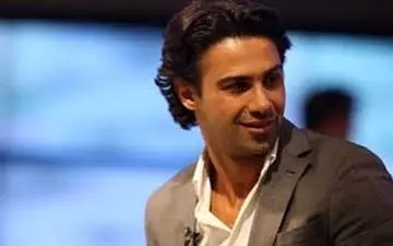 تهدیدِ شدید بازیکن سرشناس استقلال توسط فرهاد مجیدی 