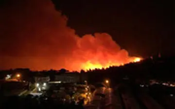 ضجه‌های خبرنگار زن لبنانی برای کمک به محاصره‌شدگان آتش