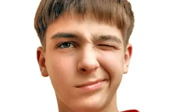 ۴ راهکار آموزشی برای درمان تیک عصبی