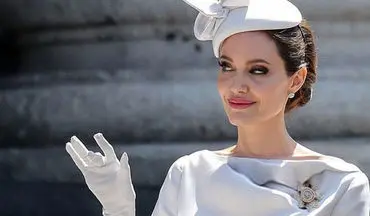تیپ و لباس آنجلینا جولی در ملاقات با ملکه انگلستان