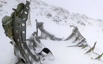 نمایی نزدیک از لاشه هواپیمای ATR