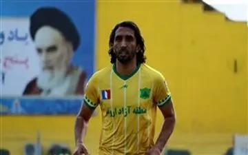 بازیکن صنعت نفت آبادان قهر کرده است!